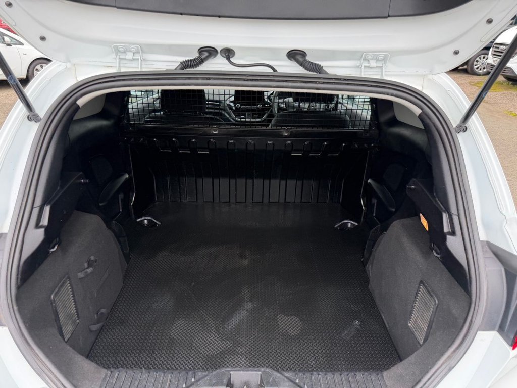 Used Ford Fiesta Van 2020 for sale - 76010073: Photo 6