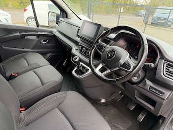 Used Renault Trafic 2022 for sale - 76124182: Photo