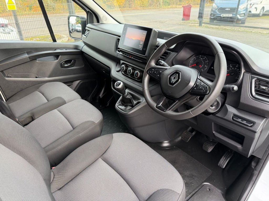 Used Renault Trafic 2023 for sale - 76400387: Photo 42