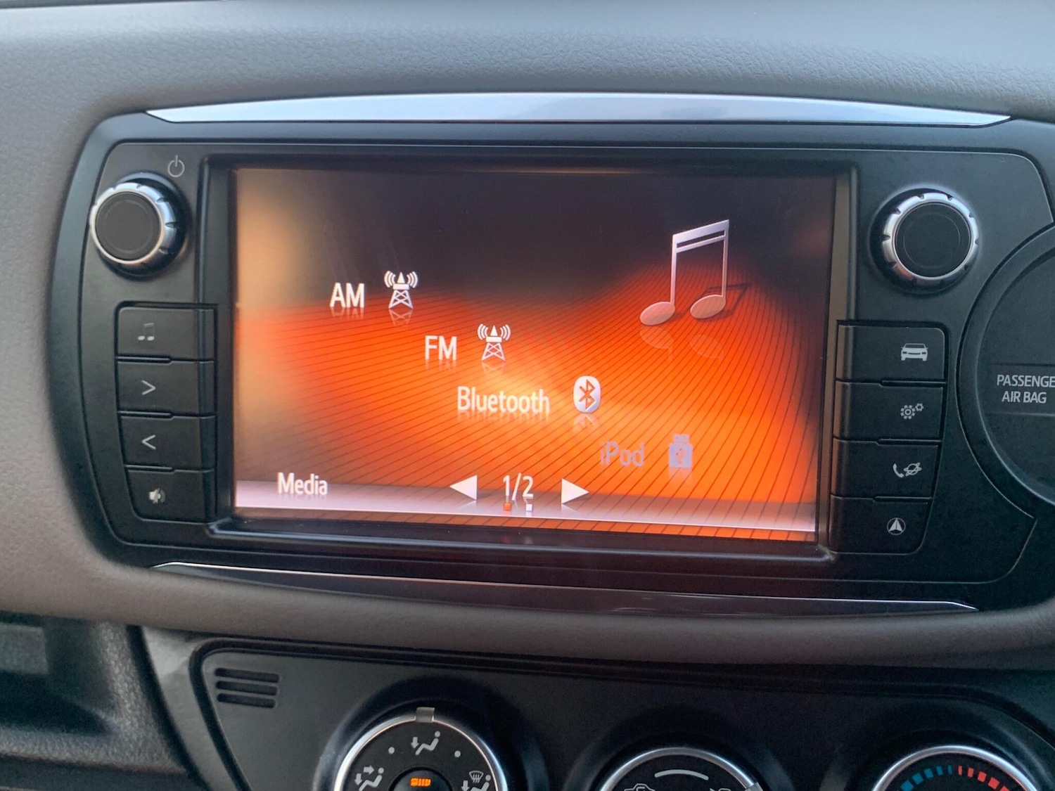 Used Toyota Yaris 2015 for sale - 77016674: Photo 26