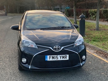 Used Toyota Yaris 2015 for sale - 77016674: Photo