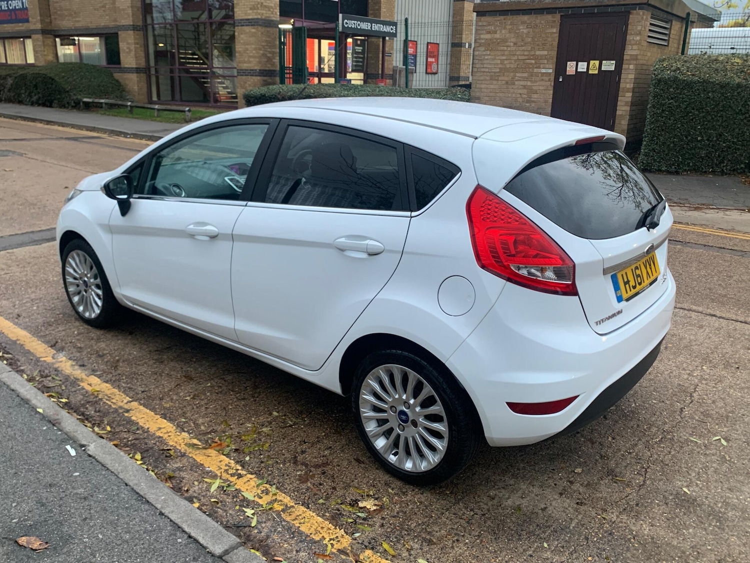 Used Ford Fiesta 2011 for sale - 76441256: Photo 6