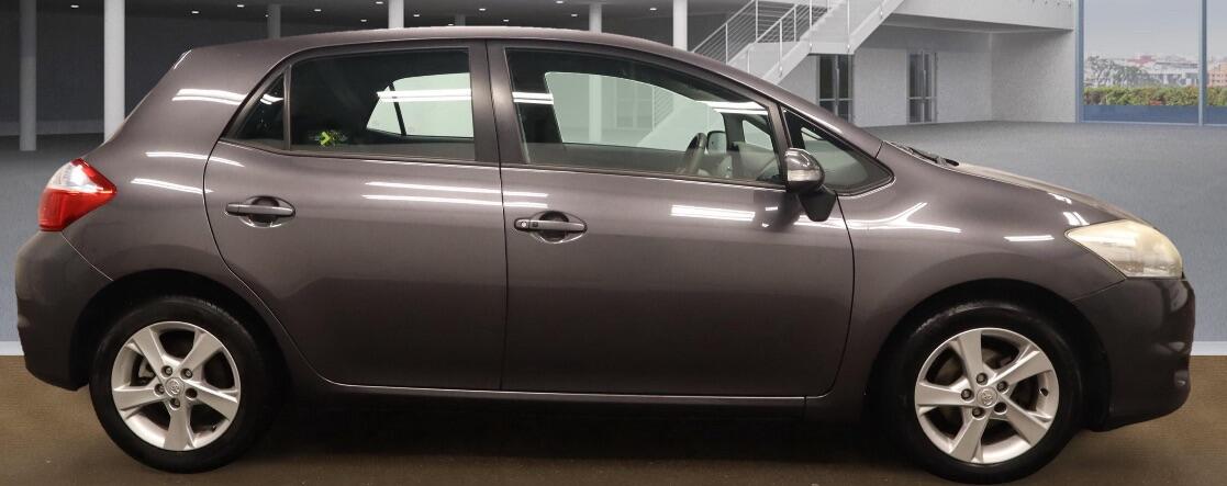 Used Toyota Auris 2011 for sale - 76380553: Photo 4