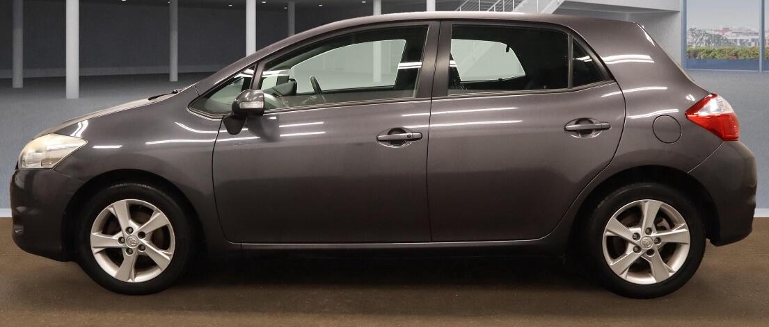 Used Toyota Auris 2011 for sale - 76380553: Photo 5