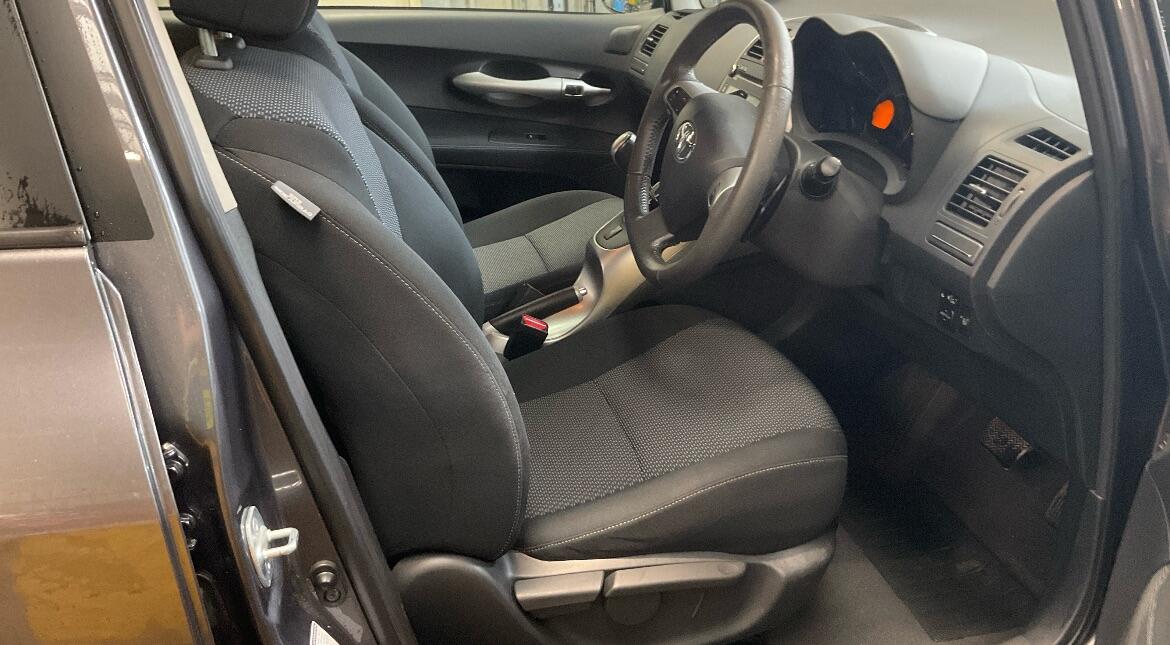 Used Toyota Auris 2011 for sale - 76380553: Photo 7