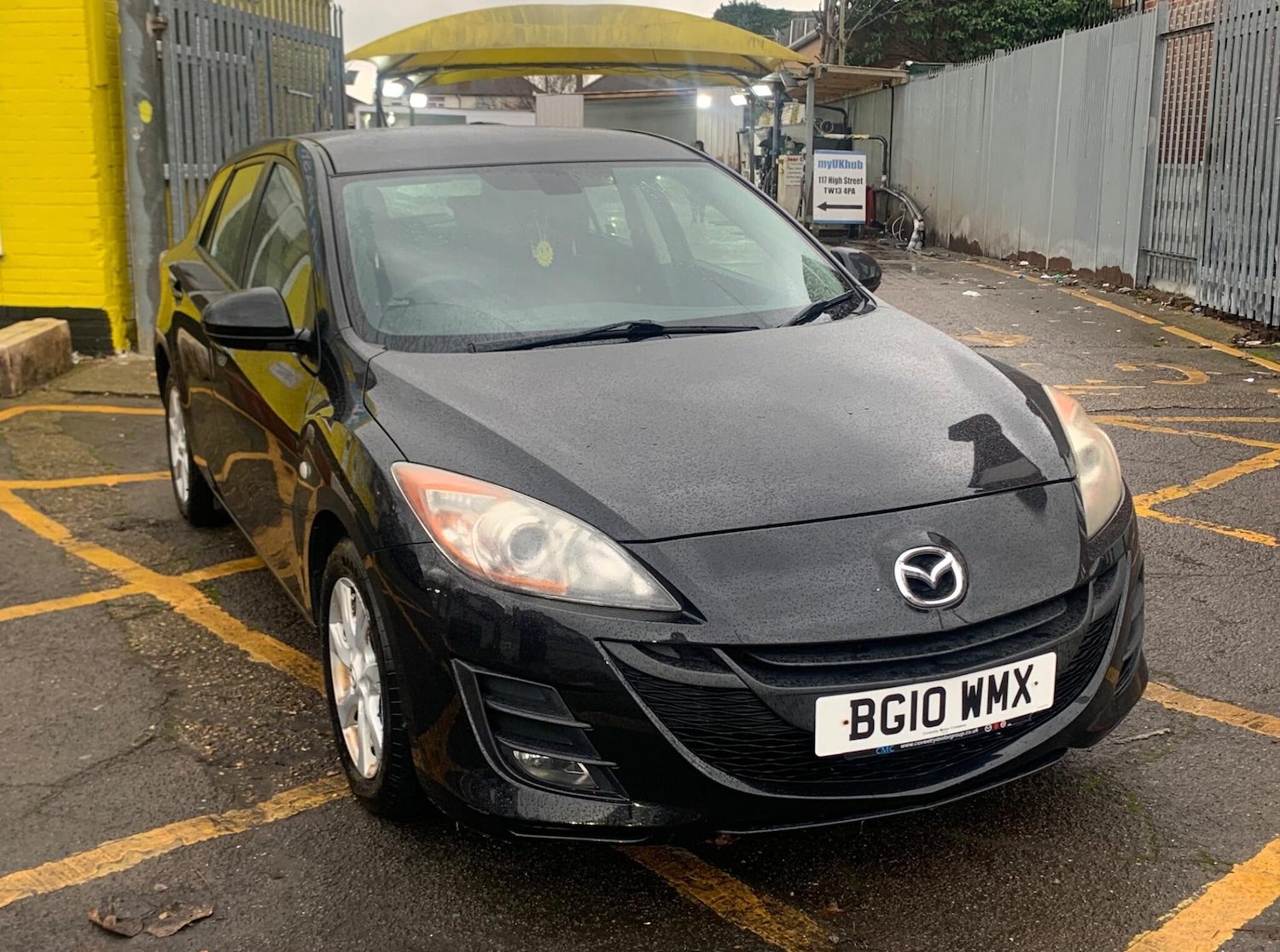 Used Mazda Mazda3 2010 for sale - 76964529: Photo 2