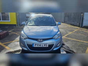 Used Hyundai i20 2014 for sale - 77575409: Photo