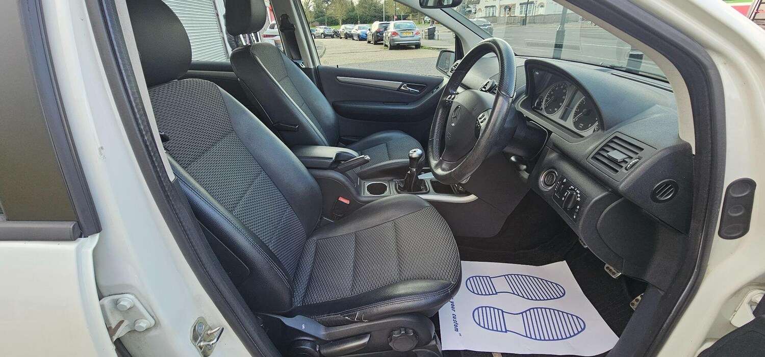 Used Mercedes-Benz A-Class 2010 for sale - 77575011: Photo 11