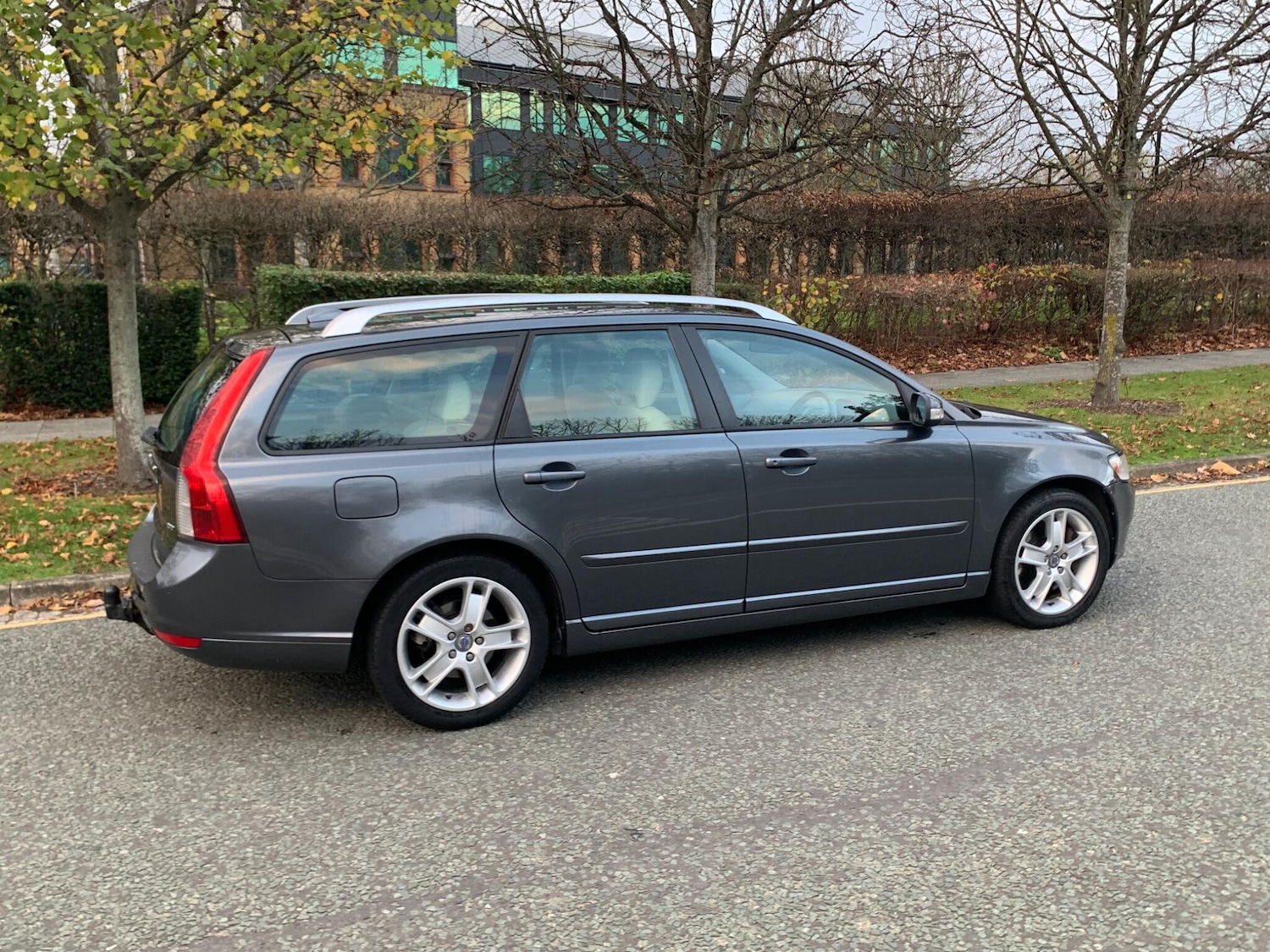 Used Volvo V50 2009 for sale - 76632905: Photo 11