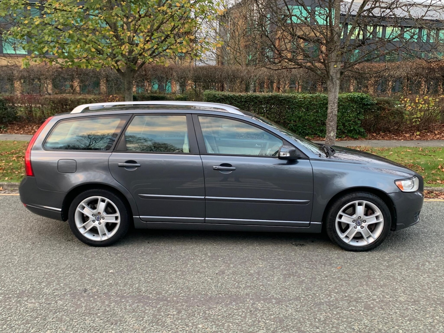 Used Volvo V50 2009 for sale - 76632905: Photo 12
