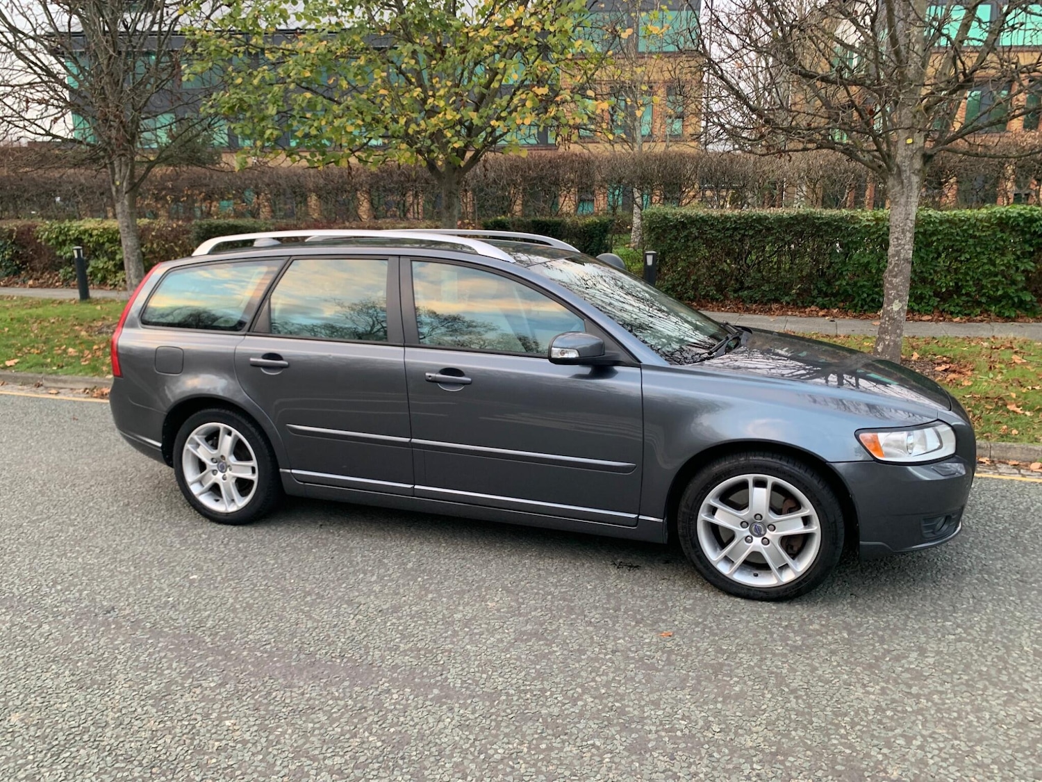 Used Volvo V50 2009 for sale - 76632905: Photo 13