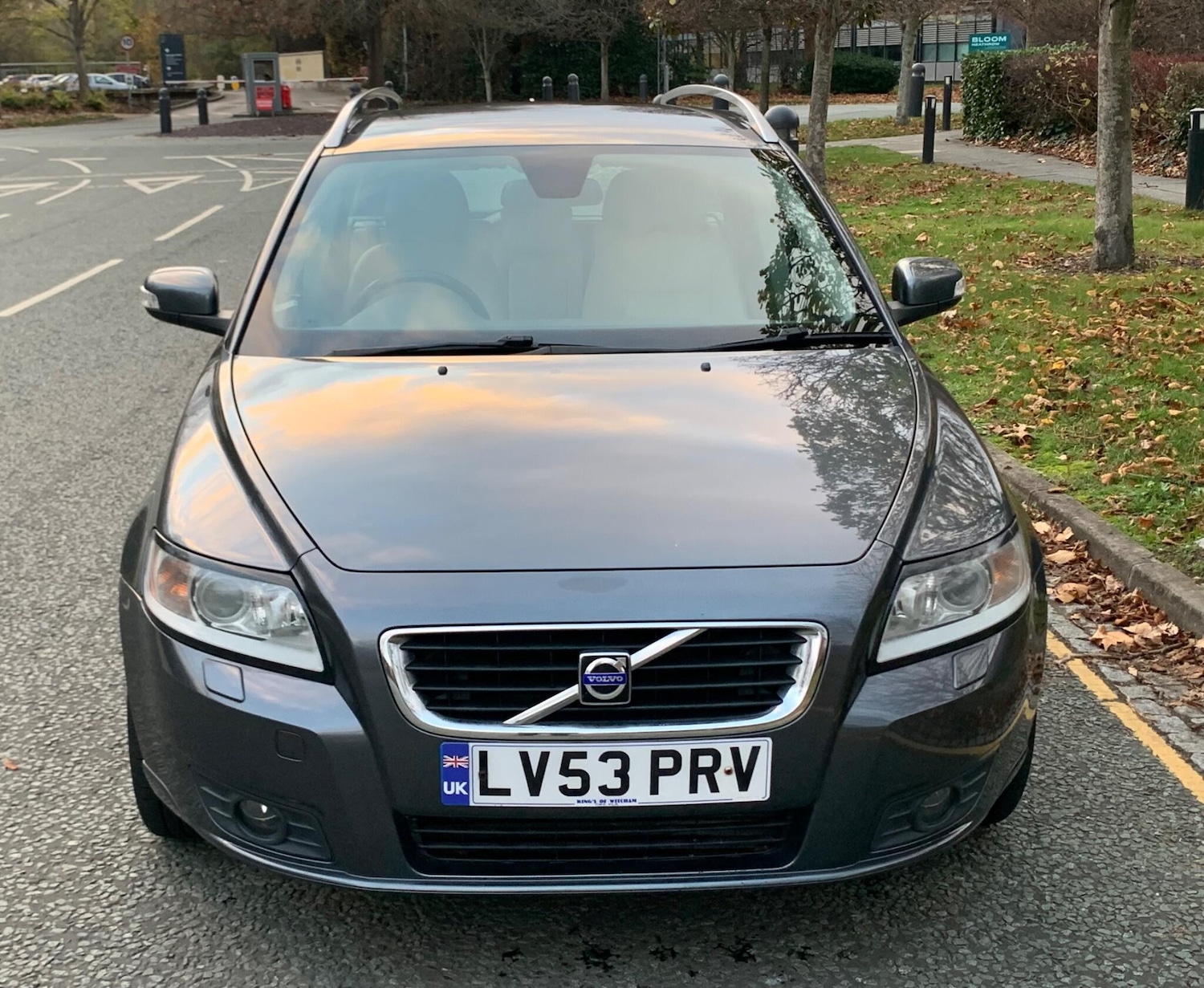 Used Volvo V50 2009 for sale - 76632905: Photo 3