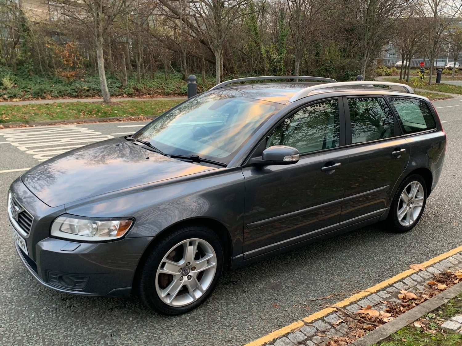 Used Volvo V50 2009 for sale - 76632905: Photo 5