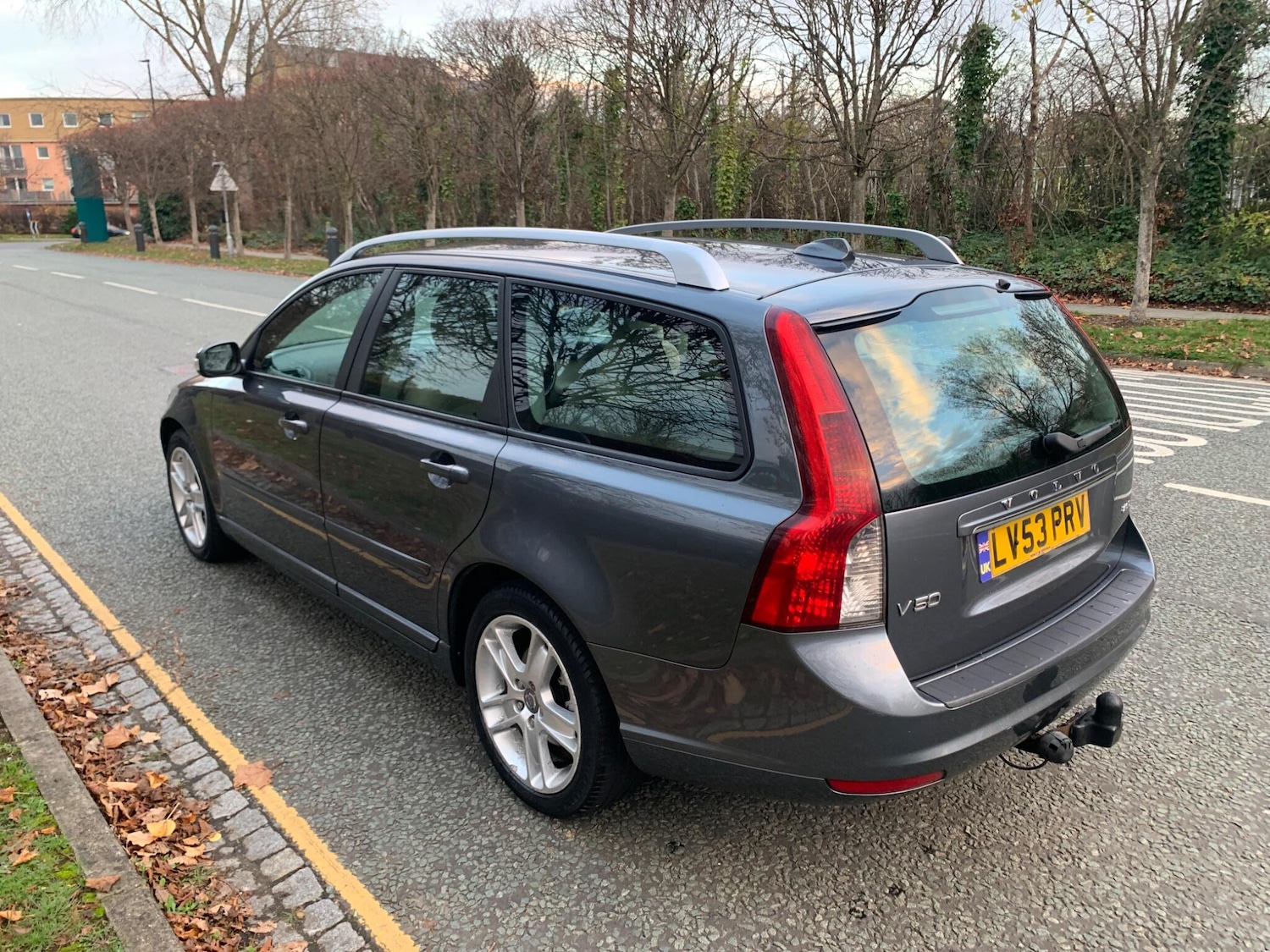 Used Volvo V50 2009 for sale - 76632905: Photo 7