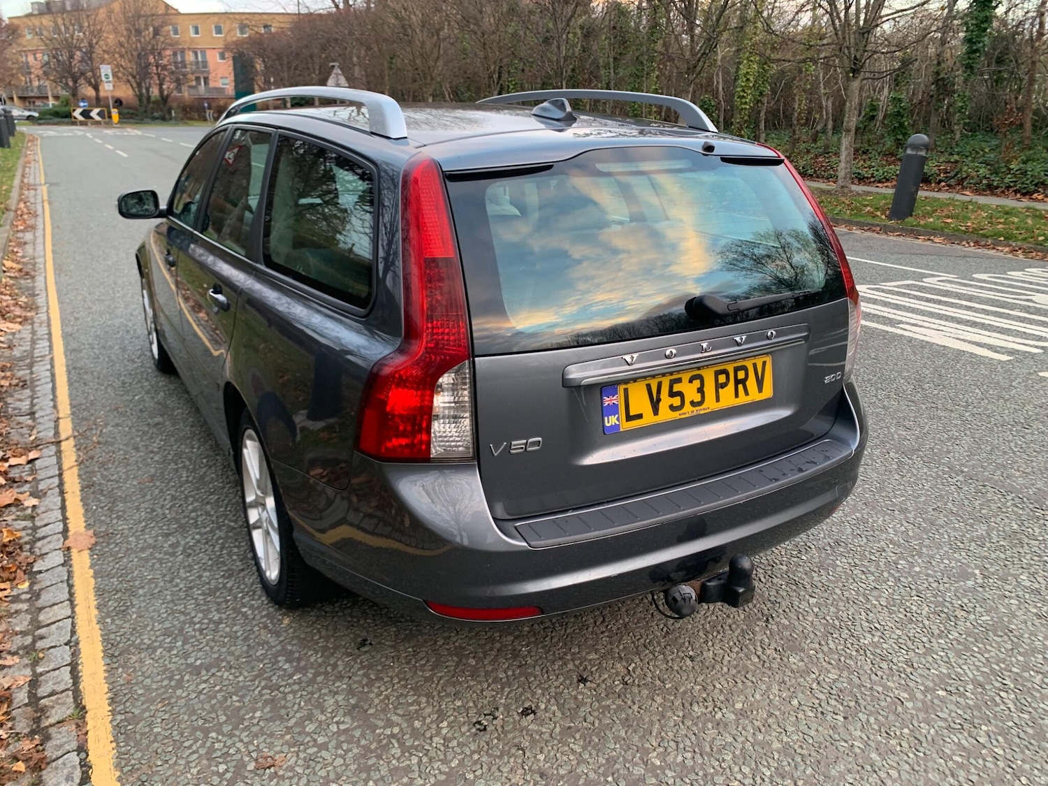 Used Volvo V50 2009 for sale - 76632905: Photo 8