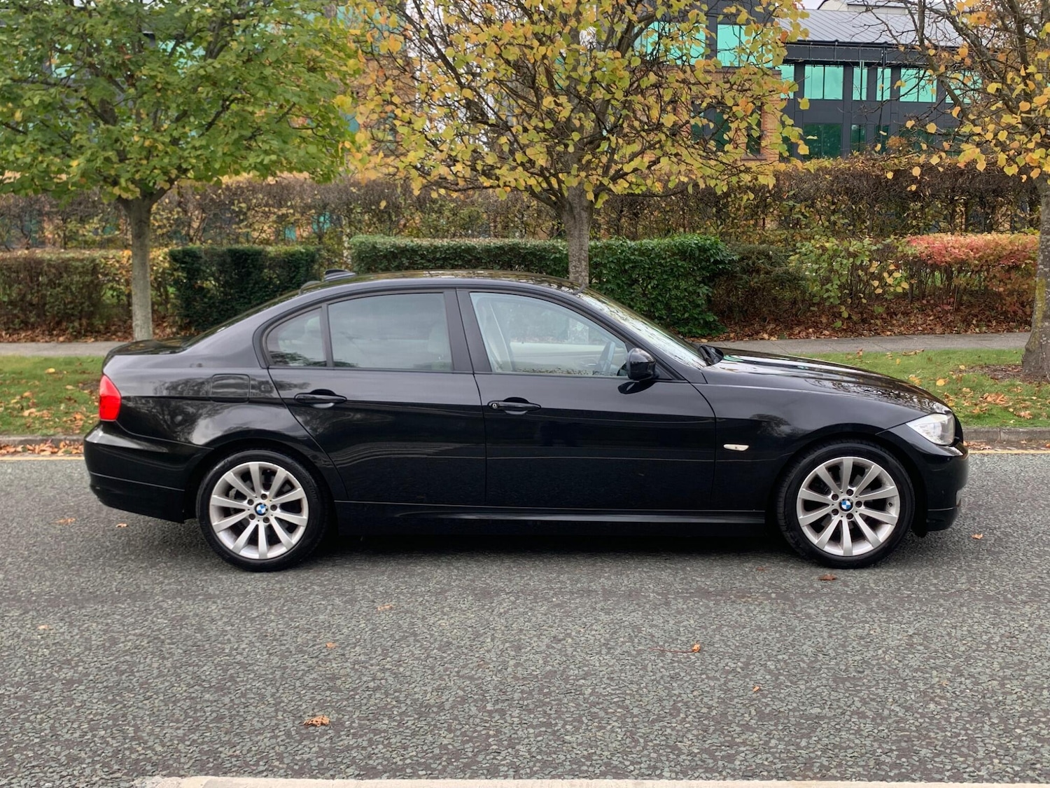 Used BMW 3 Series 2010 for sale - 76380984: Photo 15