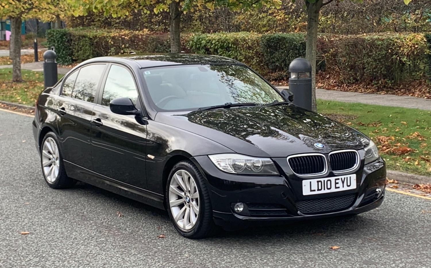 Used BMW 3 Series 2010 for sale - 76380984: Photo 2