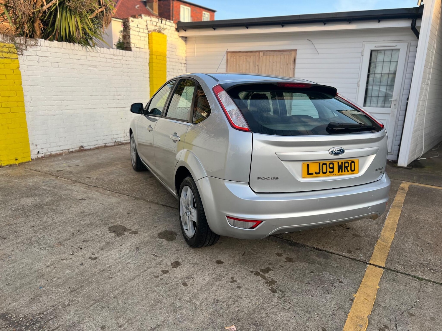 Used Ford Focus 2009 for sale - 76137239: Photo 10