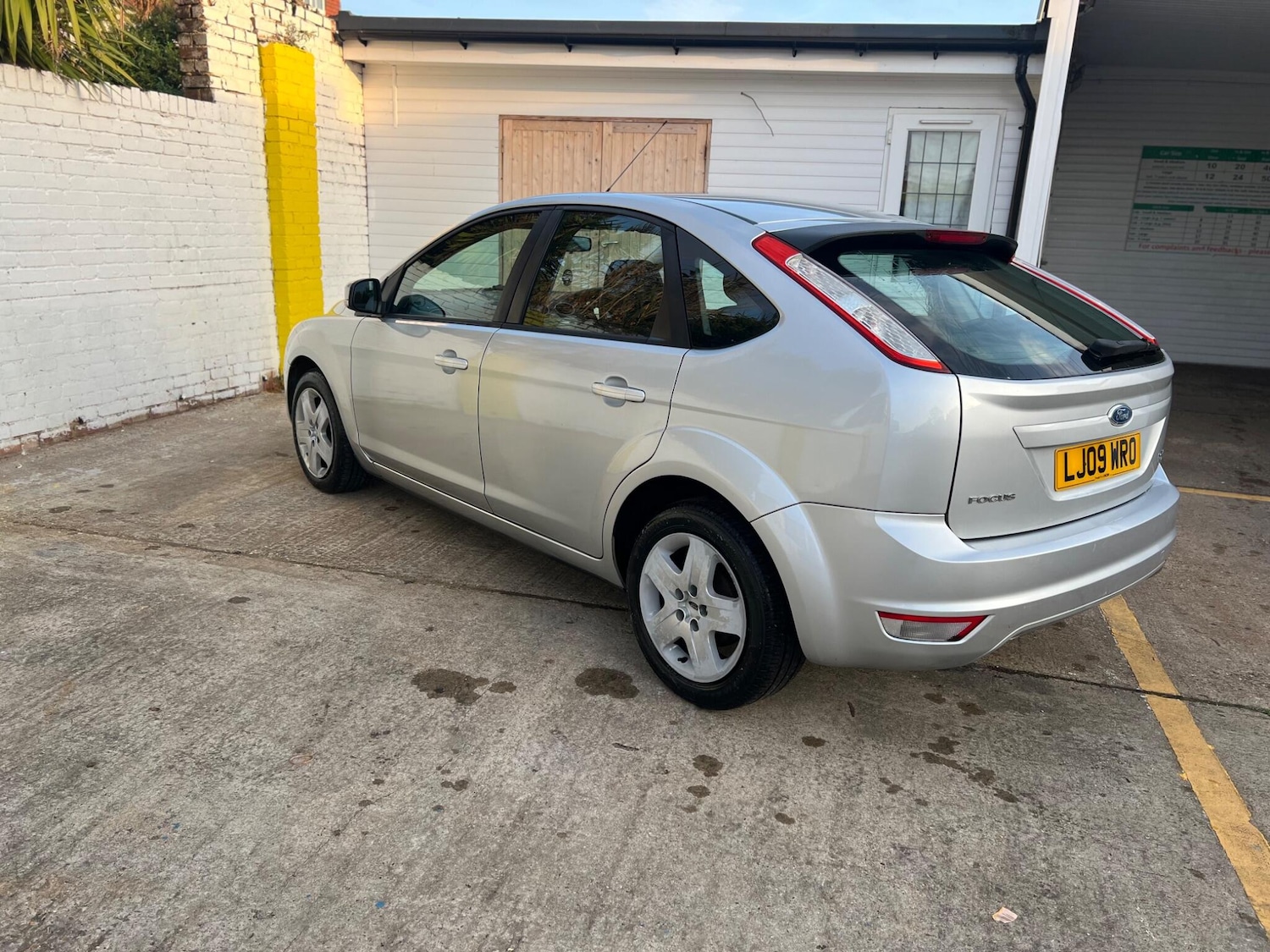 Used Ford Focus 2009 for sale - 76137239: Photo 11