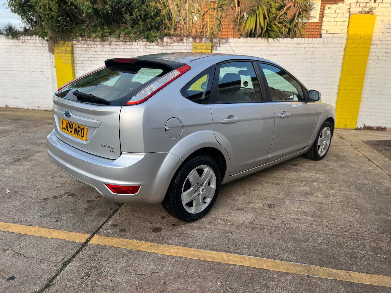 Used Ford Focus 2009 for sale - 76137239: Photo 17