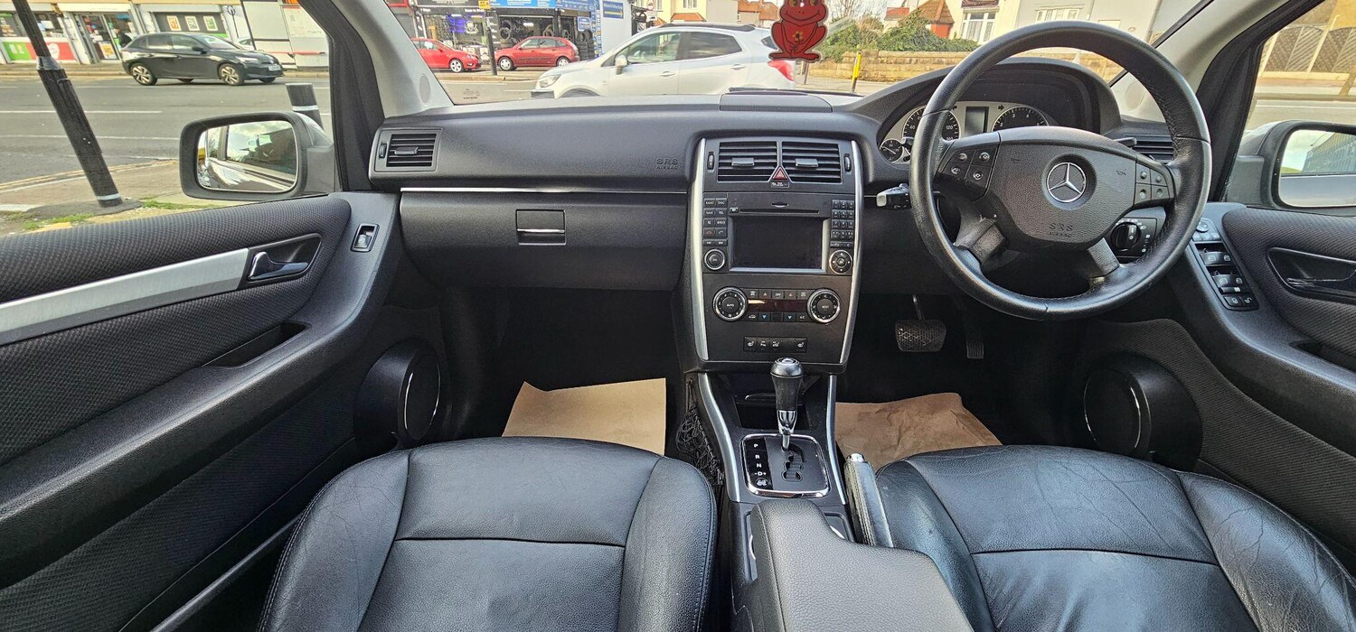 Used Mercedes-Benz B Class 2010 for sale - 77575074: Photo 14