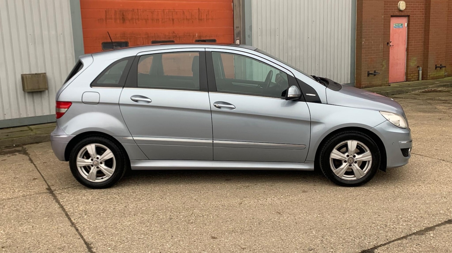 Used Mercedes-Benz B Class 2009 for sale - 77040110: Photo 14