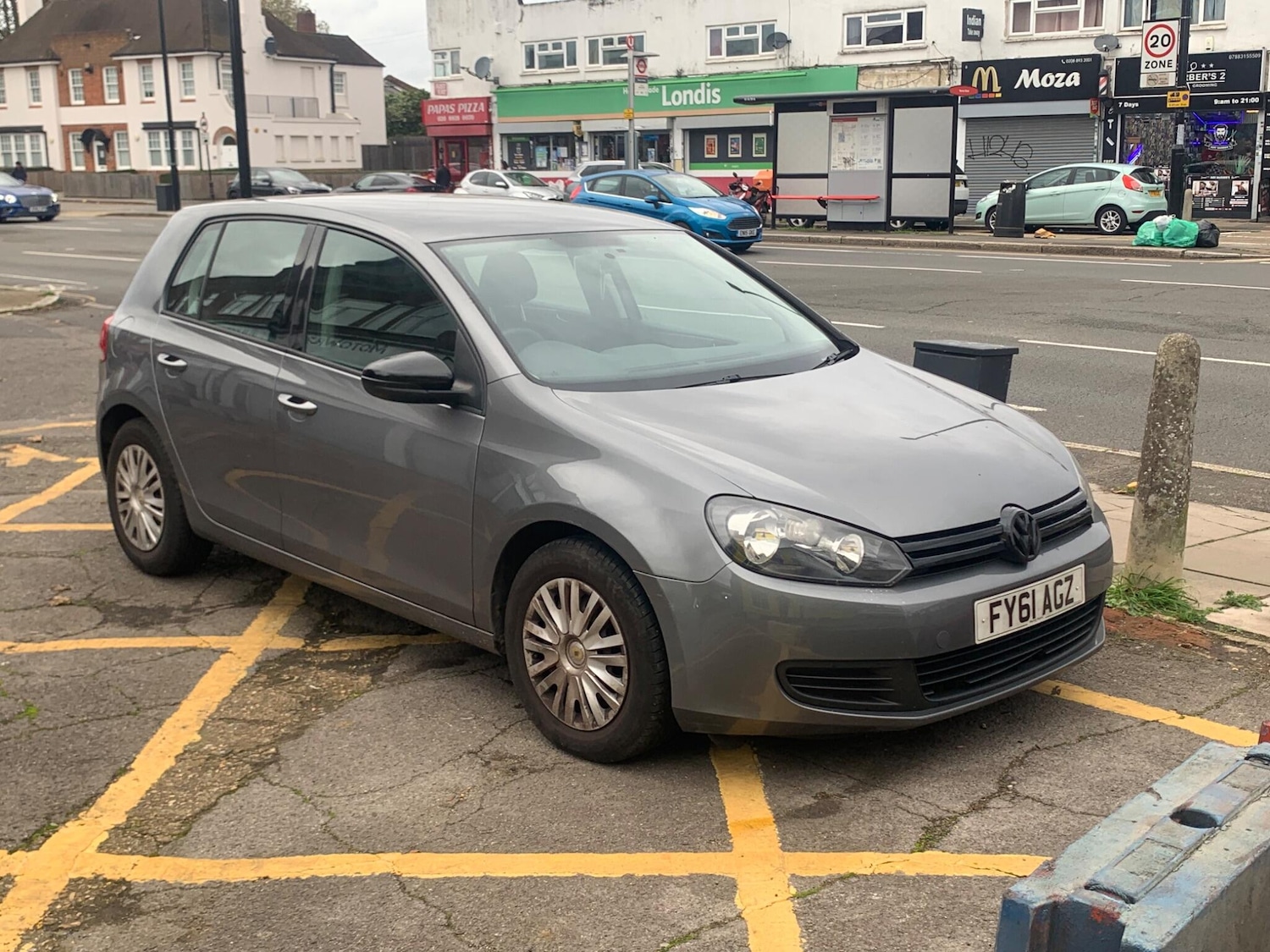 Used Volkswagen Golf 2011 for sale - 76527836: Photo 1