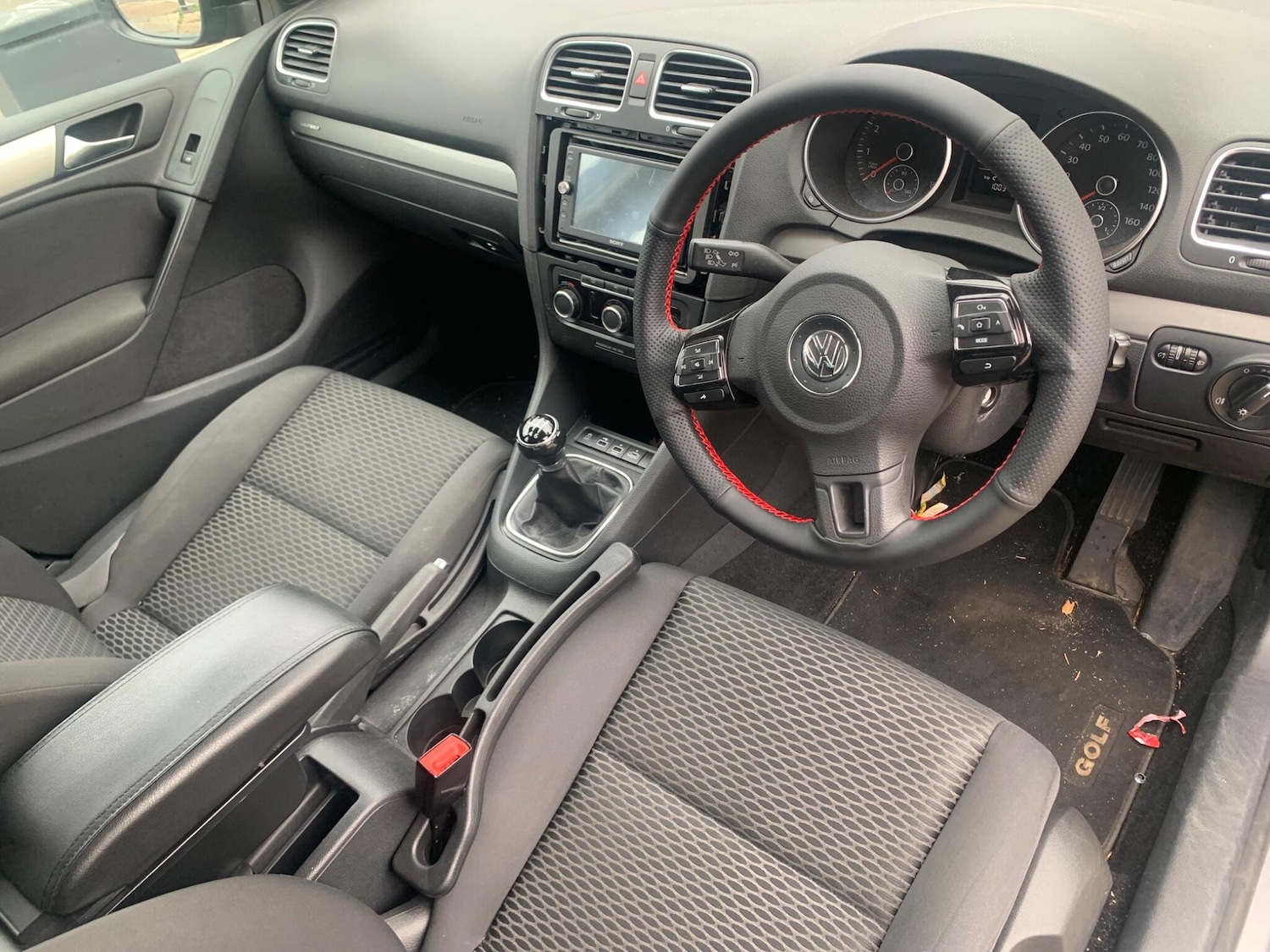 Used Volkswagen Golf 2011 for sale - 76527836: Photo 11