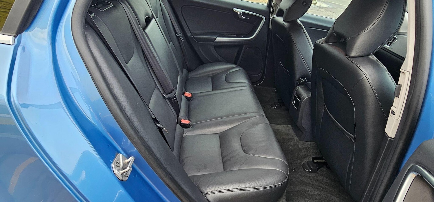 Used Volvo V60 2014 for sale - 77637468: Photo 15