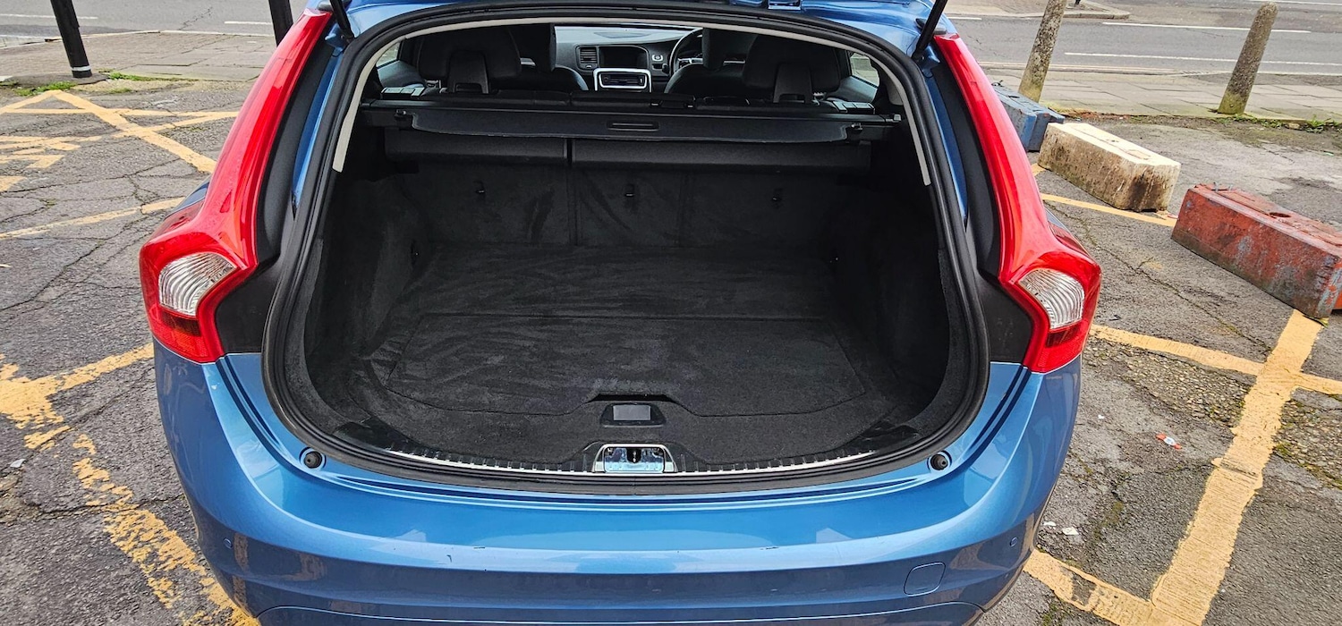 Used Volvo V60 2014 for sale - 77637468: Photo 8