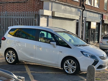 Used Vauxhall Zafira Tourer 2016 for sale - 75857543: Photo