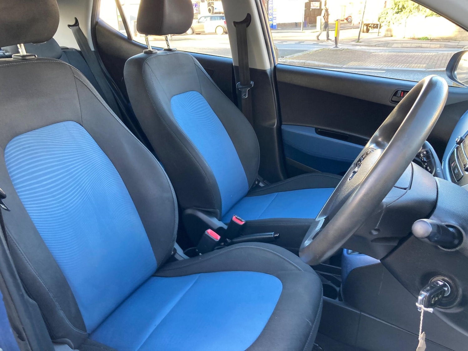 Used Hyundai i10 2016 for sale - 76759272: Photo 16