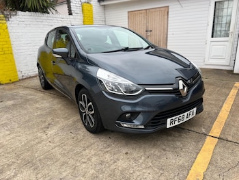 2025 (68) - 1.5 dCi Play Euro 6 (s/s) 5dr