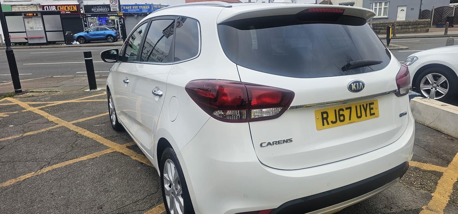Used Kia Carens 2018 for sale - 77053988: Photo 10