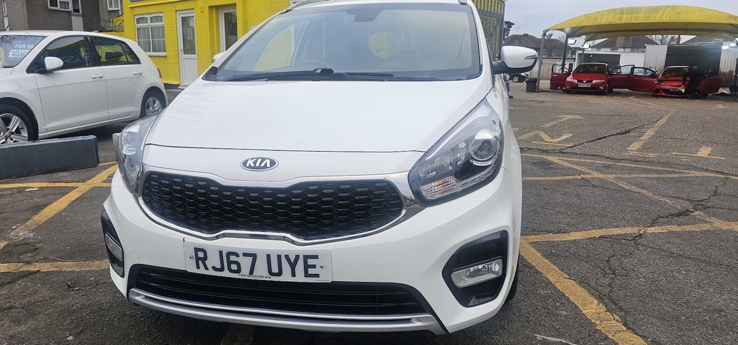 Used Kia Carens 2018 for sale - 77053988: Photo 2