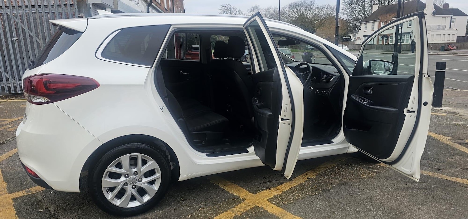 Used Kia Carens 2018 for sale - 77053988: Photo 7