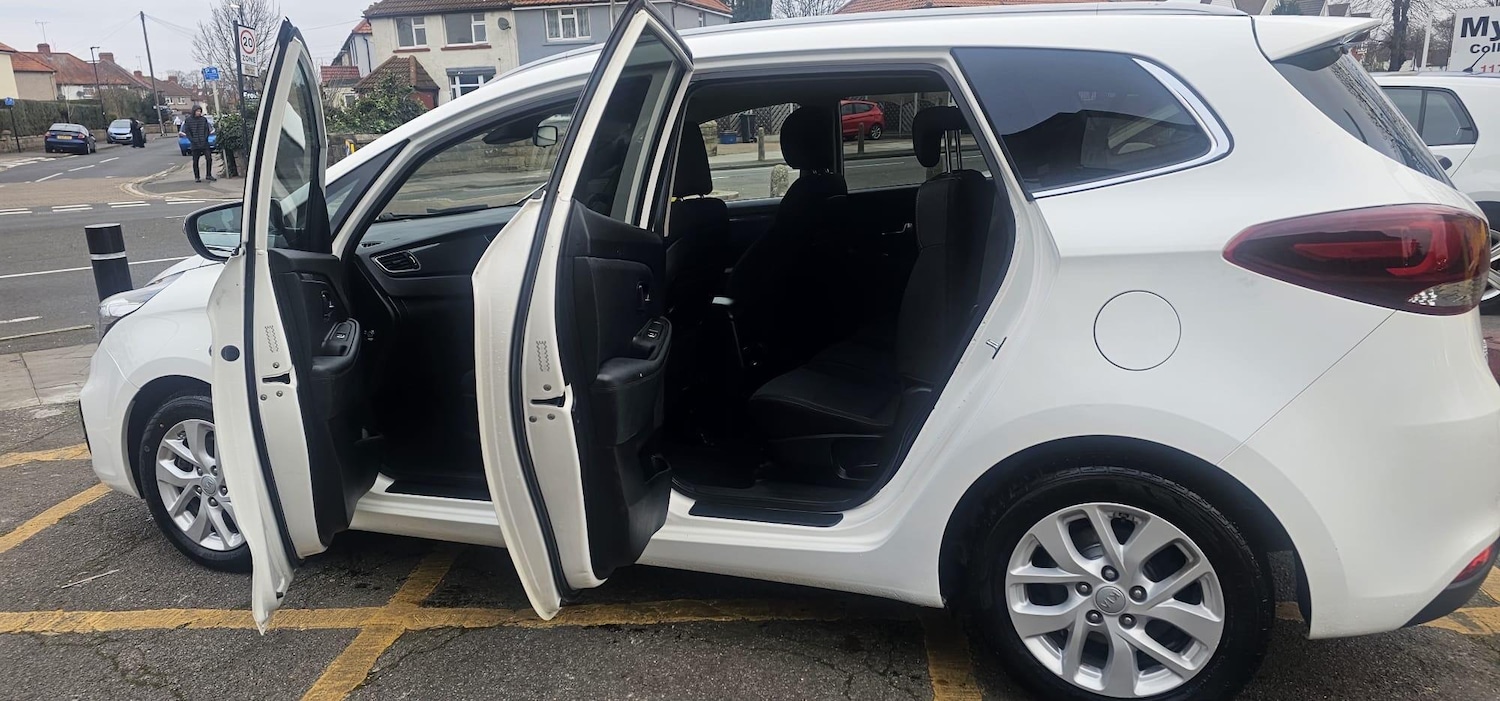 Used Kia Carens 2018 for sale - 77053988: Photo 8