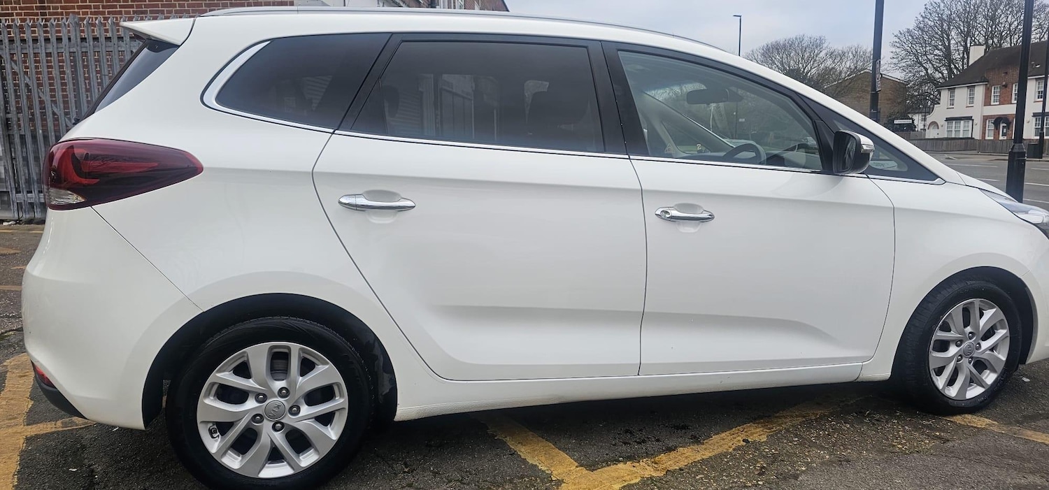 Used Kia Carens 2018 for sale - 77053988: Photo 9