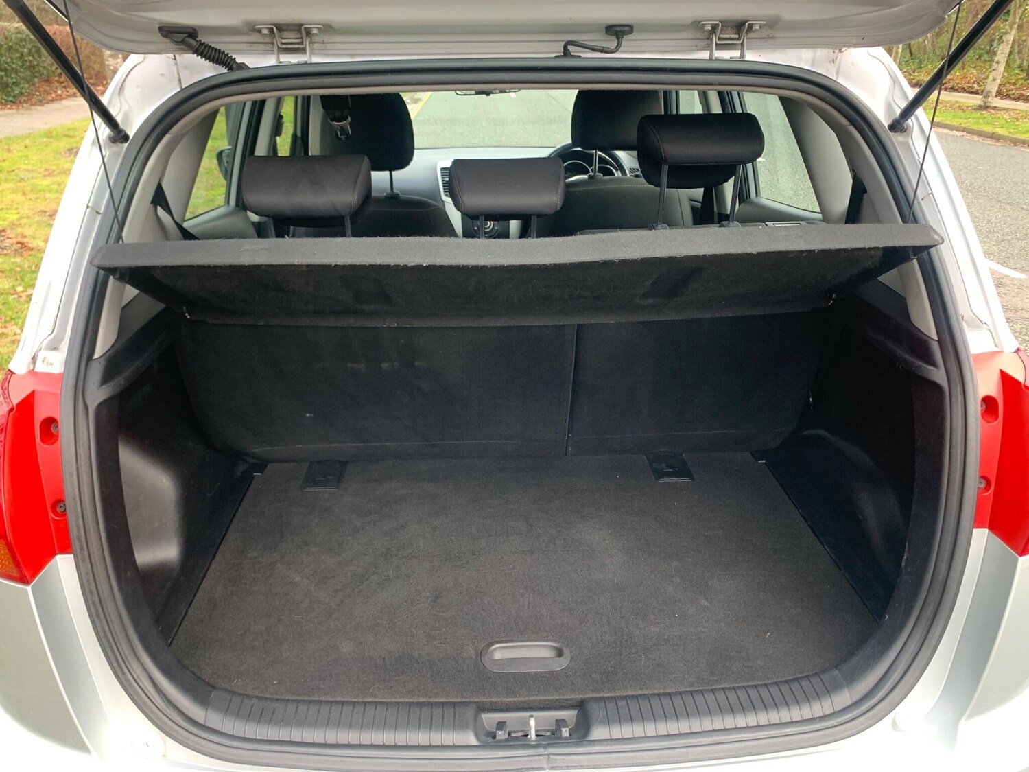 Used Kia Venga 2010 for sale - 77574700: Photo 26