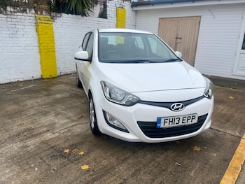 Used Hyundai i20 2013 for sale - 76348929: Photo