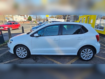 Used Volkswagen Polo 2010 for sale - 77723189: Photo