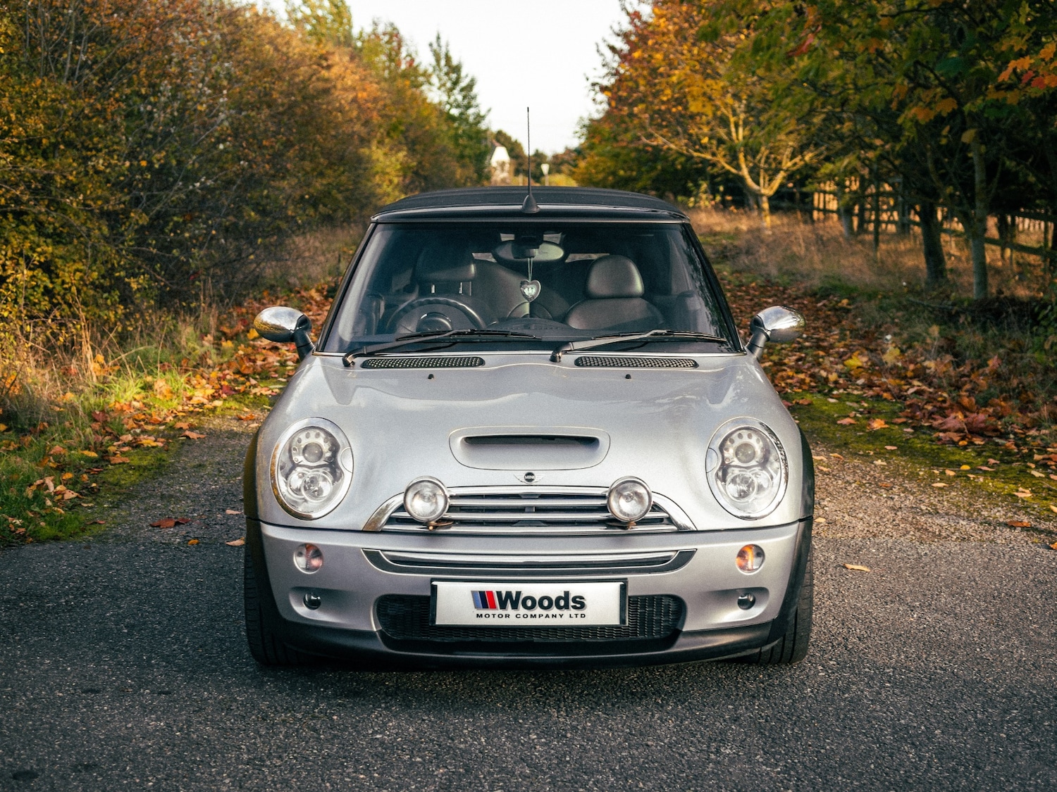 Used MINI Convertible 2006 for sale - 77167735: Photo 2