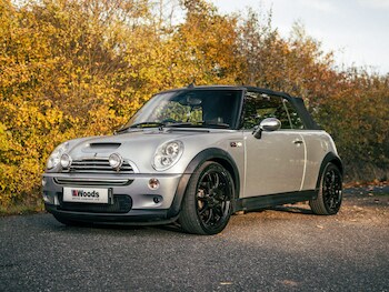 Used MINI Convertible 2006 for sale - 77167735: Photo