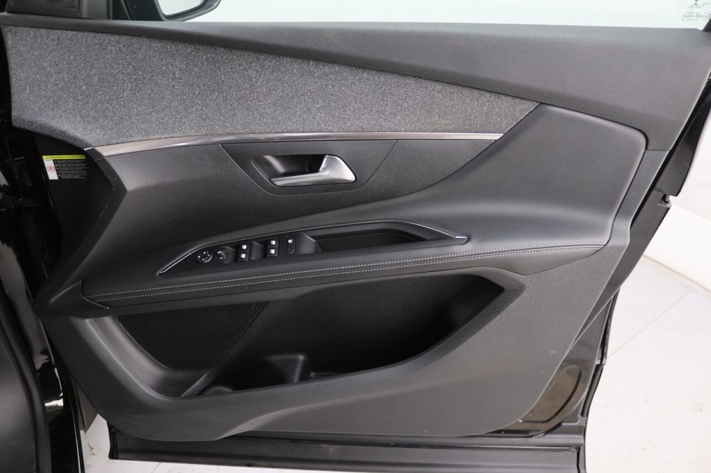 Used Peugeot 5008 2020 for sale - 76439348: Photo 30