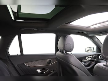 Used Mercedes-Benz GLC 2018 for sale - 78468611: Photo