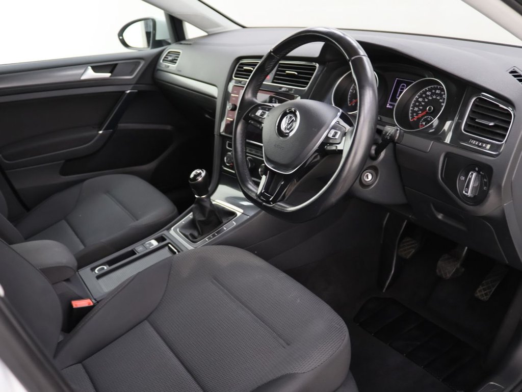 Used Volkswagen Golf 2018 for sale - 76395993: Photo 10