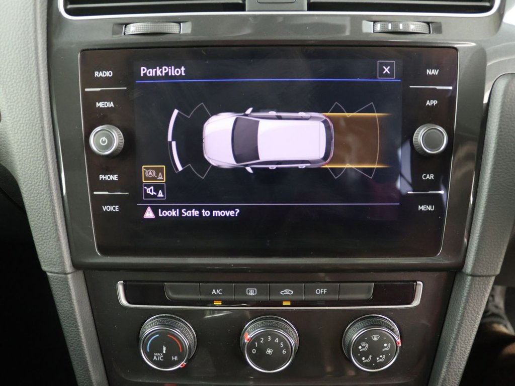 Used Volkswagen Golf 2018 for sale - 76395993: Photo 14