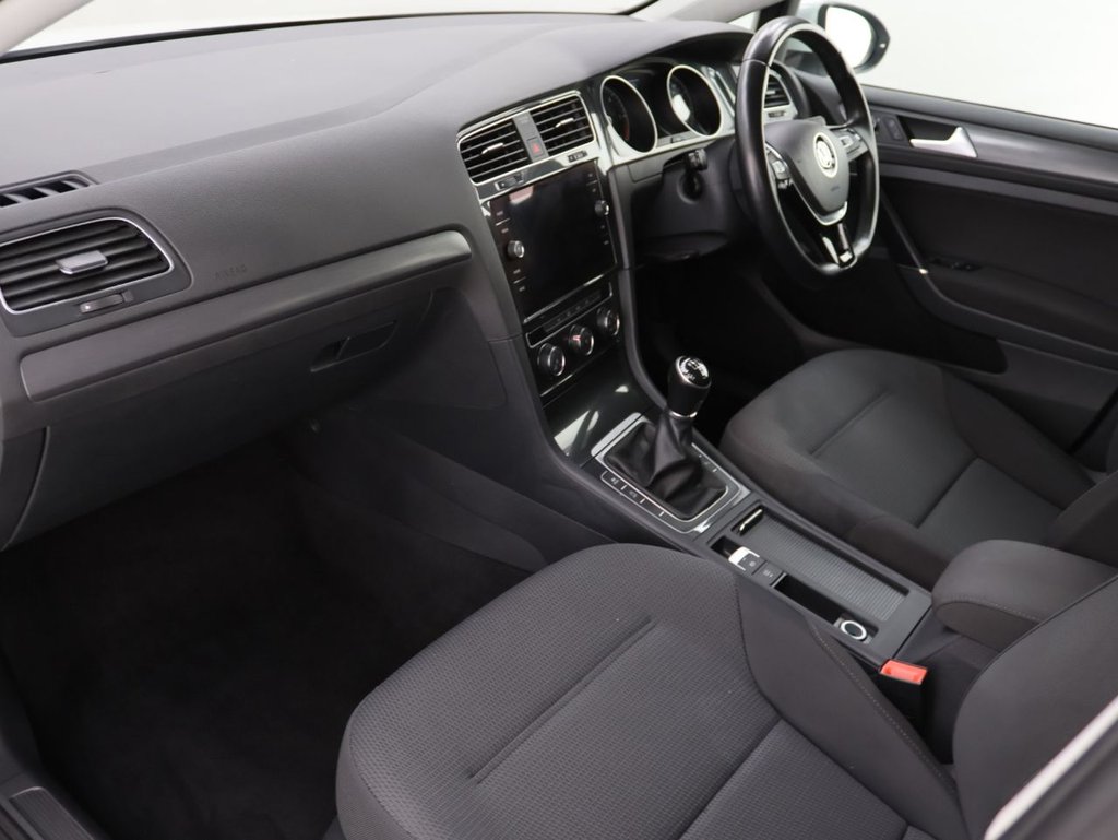 Used Volkswagen Golf 2018 for sale - 76395993: Photo 23