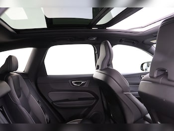 Used Volvo XC60 2020 for sale - 76162764: Photo