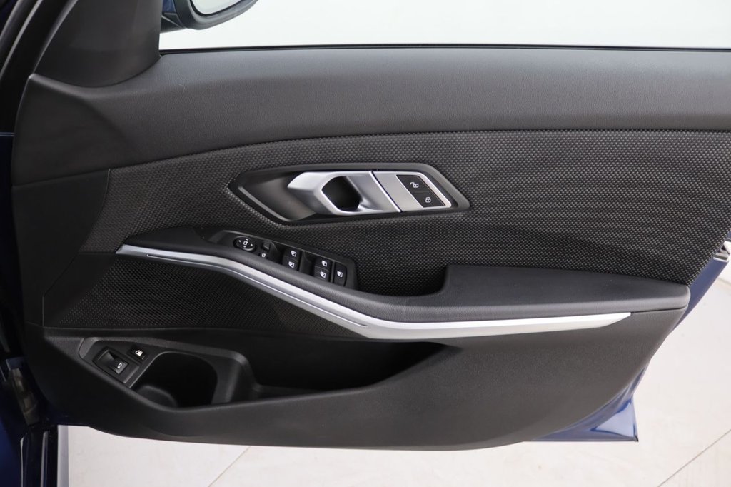 Used BMW 3 Series 2022 for sale - 76395866: Photo 28